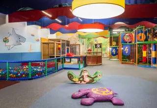 Penjalice i kutak za igru u Kid’s Jungle Westu
