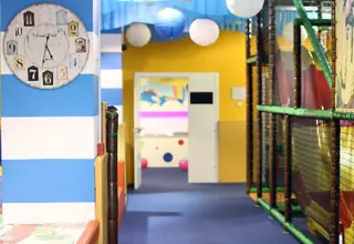 Prolaz uz penjalice u Šarenom balonu
